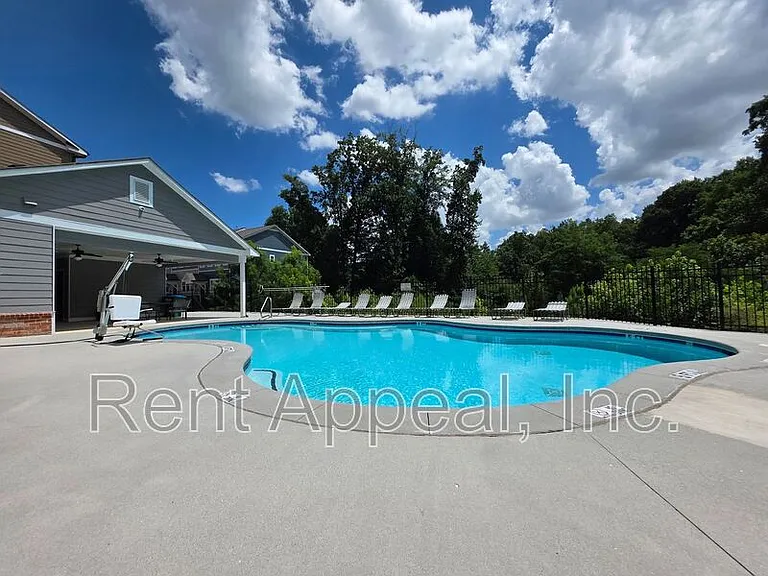 3779 Oxford Cir — Photo 22