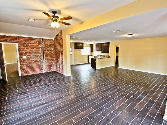5th image of 2313 E Glenrosa Ave