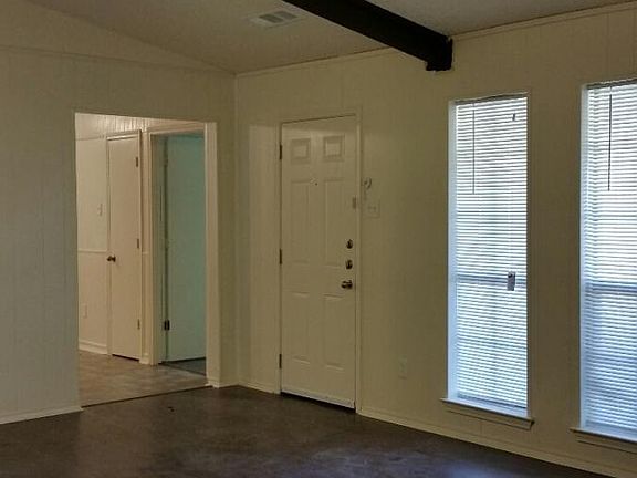 2nd image of 2050 Wellington Dr