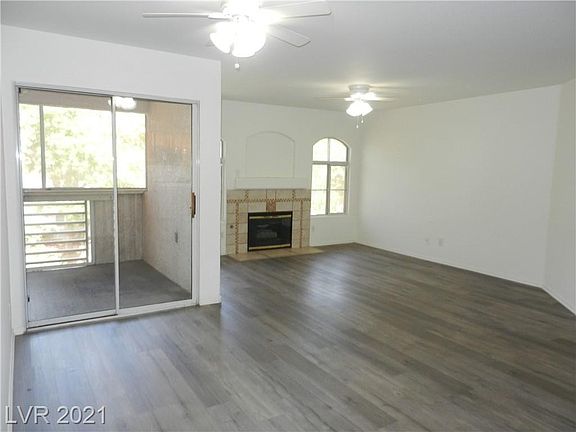 5th image of 4555 E Sahara Ave Unit 275