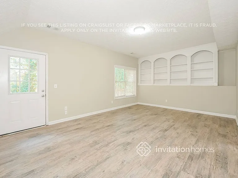 1661 Hampton Walk Dr — Photo 9
