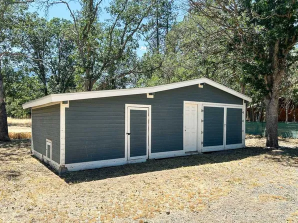 5531 Easy St, Yreka, CA 96097