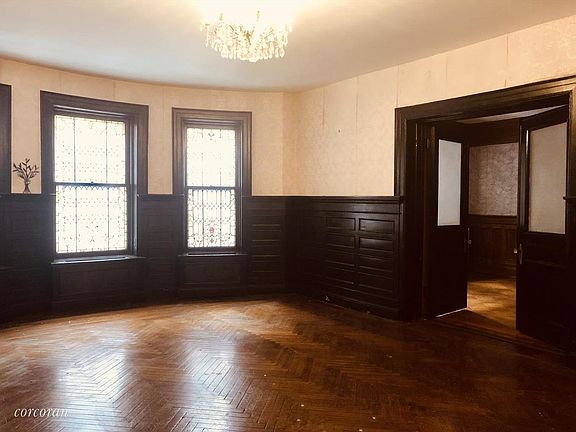 3rd image of 329 W 108th St APT 1B