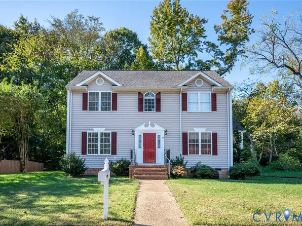 218 Breezy Hill Dr, Colonial Heights, VA 23834