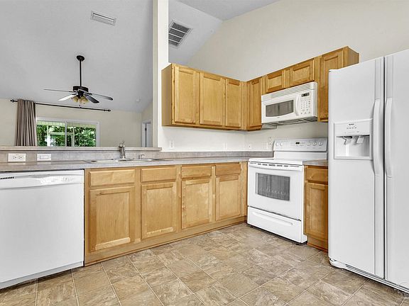 5th image of 644 Saleta St