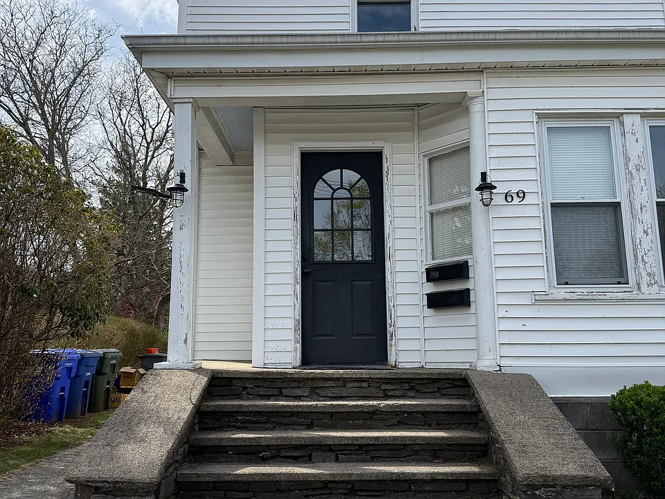 69 School St #2