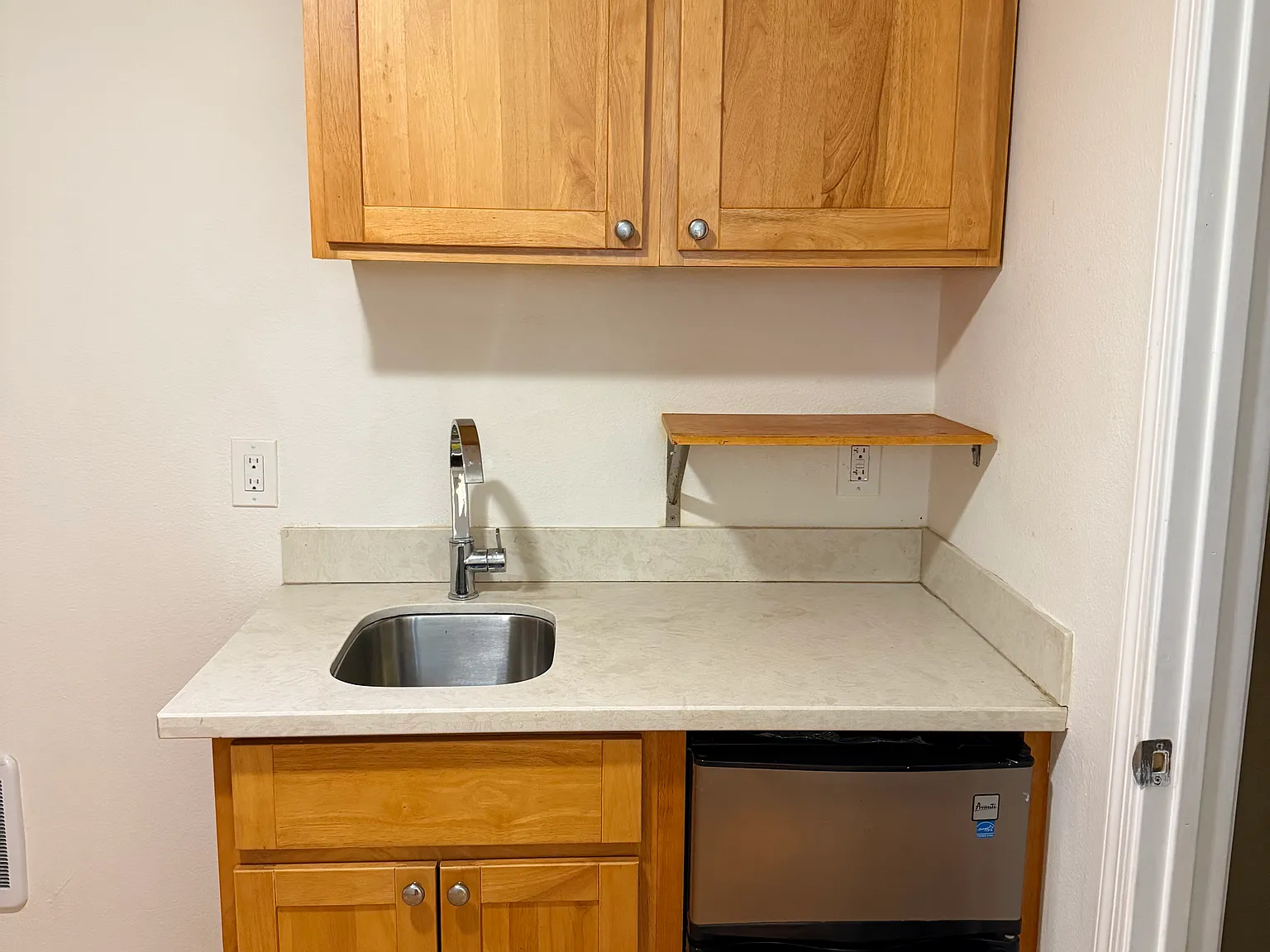 Studio, 144 sqft, $1,000 — Photo 2