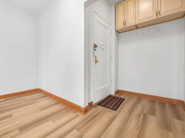 8320 Bay Parkway image 14 of 20