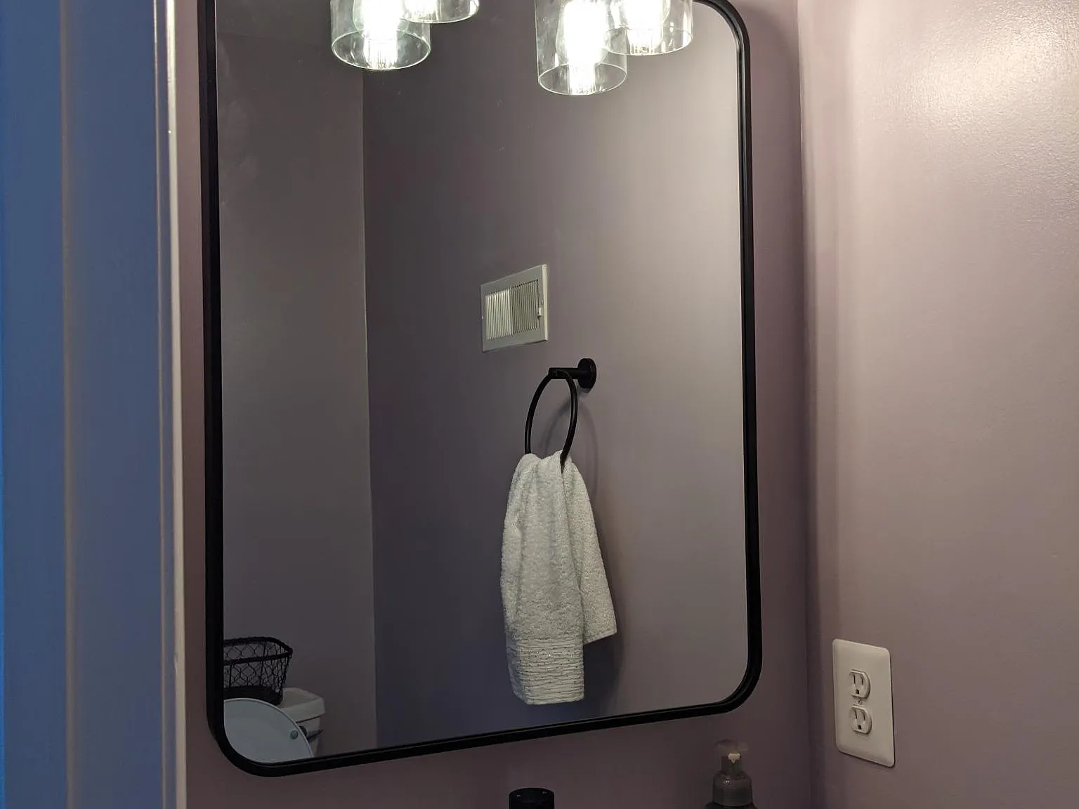 3 bed, 2.5 bath, 2420 sqft, $3,200 — Photo 4