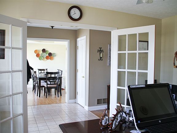 4th image of 7209 S Woodland Dr
