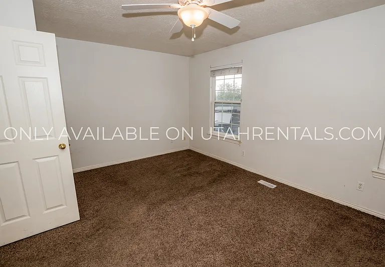 1057 S 810 E — Photo 19