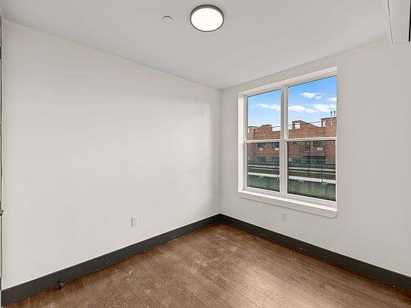 5th image of 1336 Dekalb Ave #4D