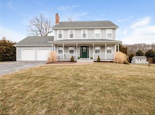 2 Manning Dr, Narragansett, RI 02882