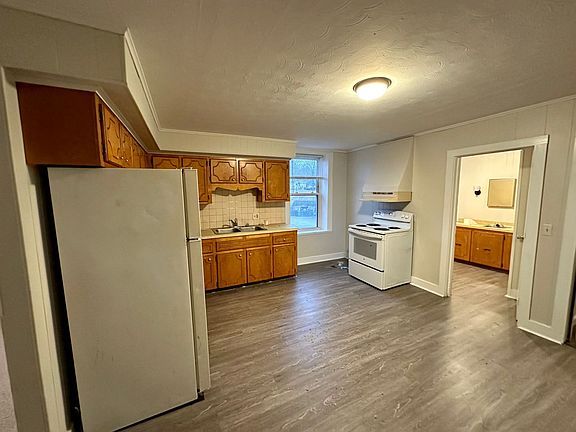 2nd image of 448 Hartford Pike #G