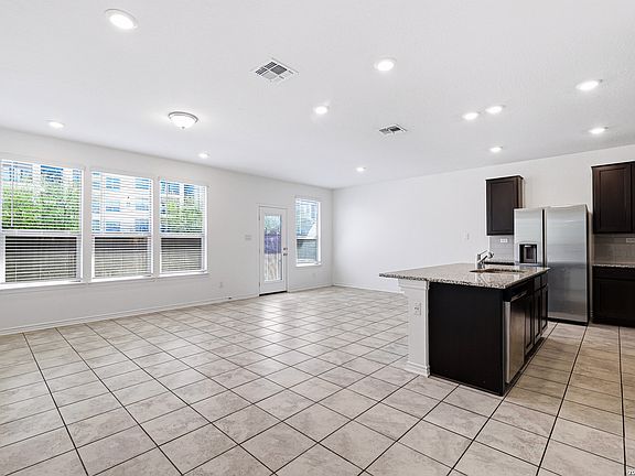 3rd image of 4955 Usaa Blvd #6