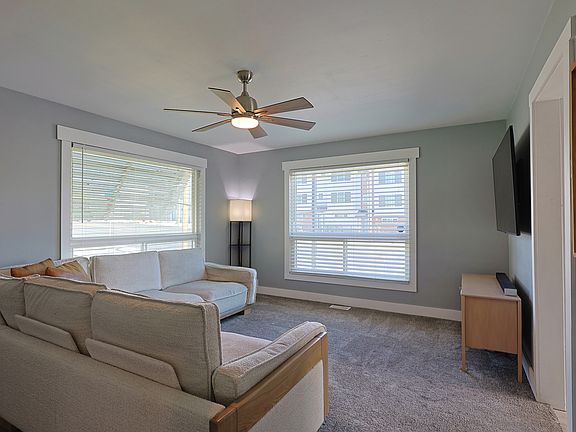 3rd image of 3999 Orchard Ave