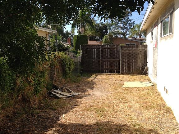 side area for toy parking