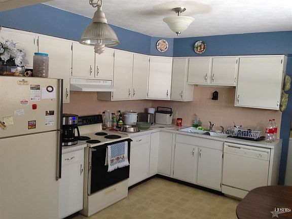 5th image of 24455 Elmhurst Dr