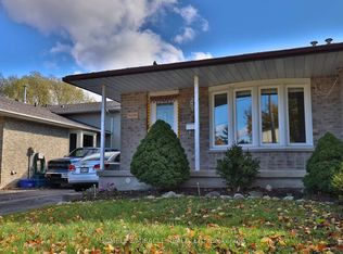 3 Caprice Ct, Kitchener, ON N2M 5M2
