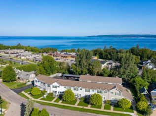 827 Arlington Ave APT 7, Petoskey, MI 49770