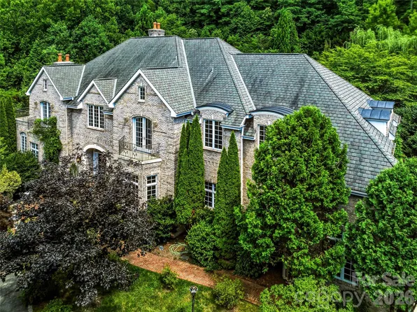 150 Rainbow View Dr, Fletcher, NC 28732