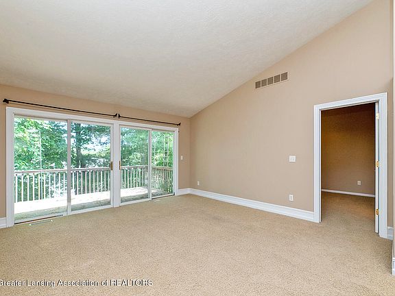 4th image of 6389 Highland Ridge Dr