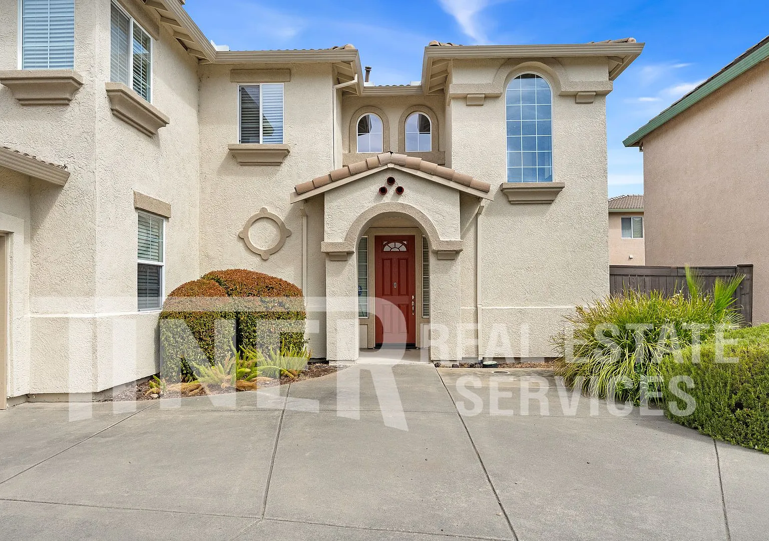 35 Sabre Ct - Tier 2 - Spacious Living Flexible Floor Plan — Photo 2