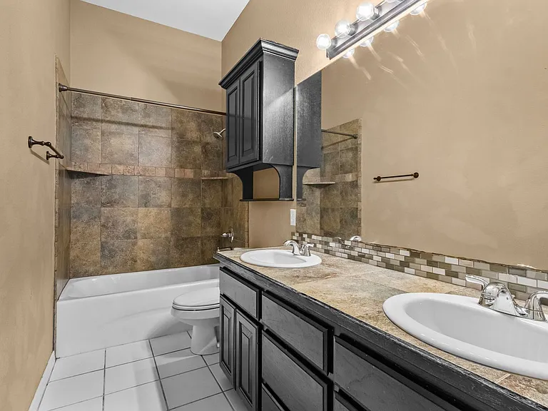 794 N Blazing Star Dr — Photo 22