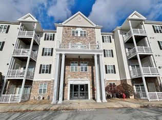 23 Hampshire Rd APT 107, Methuen, MA 01844