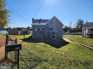 8349 Bear Creek Dr, Dundalk, MD 21222