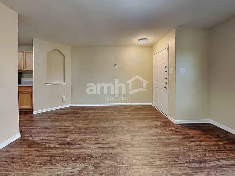 8102 Sweetstone Bluff Ln — Photo 8