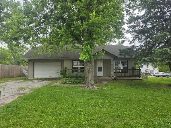 1409 S Kings Hwy, Independence, MO 64055