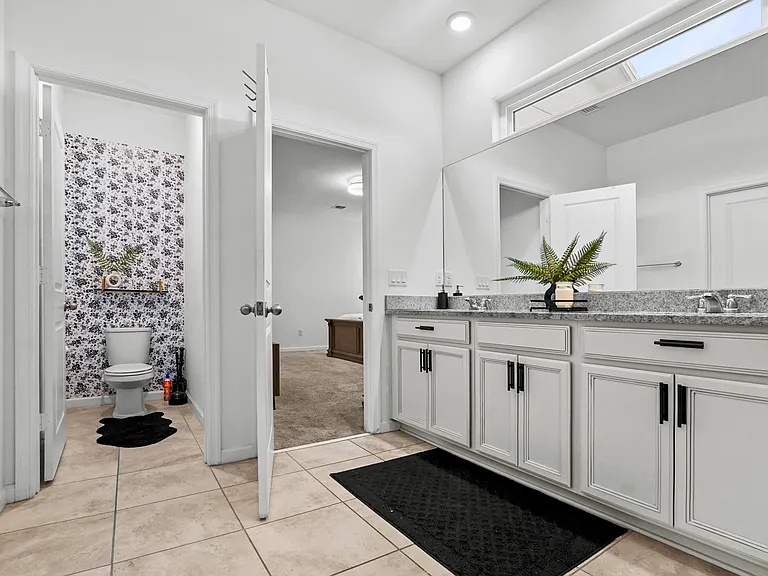 1826 Lake Cove Dr — Photo 10