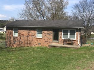 189 Meadow Dr, Gordonsville, TN 38563