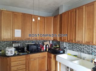 157 Lowell St #U2A, Waltham, MA 02453