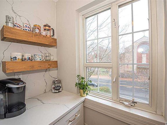4th image of 395 W Main St APT 121B