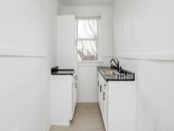 5th image of 9839-45 Woodside St Unit B