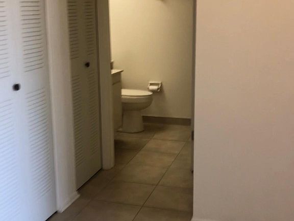 5th image of 3004 Clubview Dr
