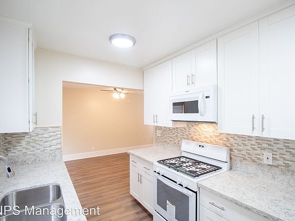 2nd image of 1460 Gaviota Ave APT 9