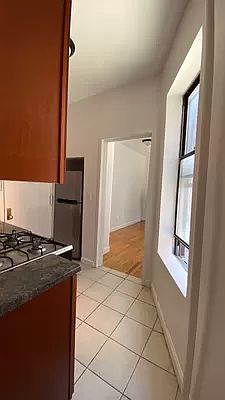 2nd image of 90 Stanton St APT 3C