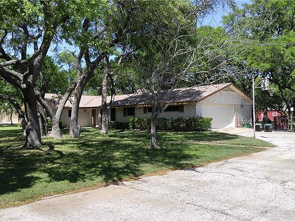 2nd image of 300 Marquis Ln