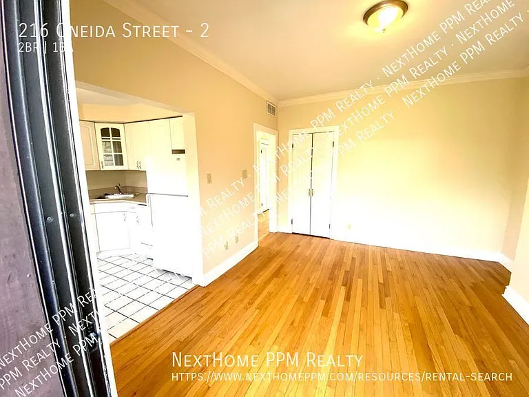 216 Oneida St #2 — Photo 22