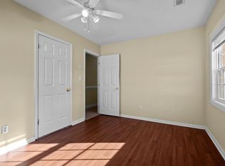 1413 Oakhill Ct, Raleigh, NC 27610