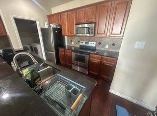 950 Henderson St APT 1320, Fort Worth, TX 76102