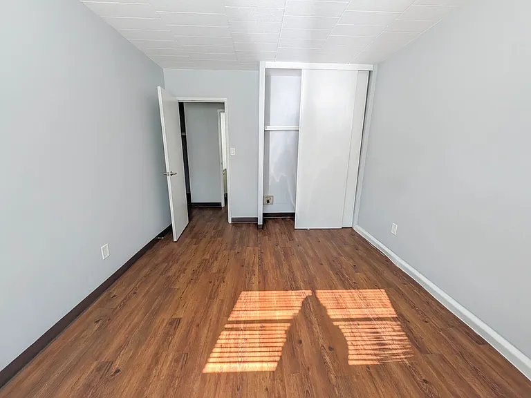 2B Arlington Ave #104 — Photo 11