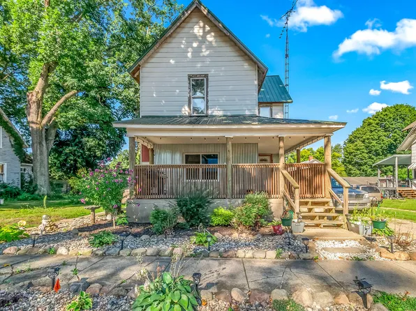 114 S Hayward St, Montgomery, MI 49255