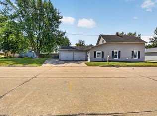 303 W Price St, Eldridge, IA 52748
