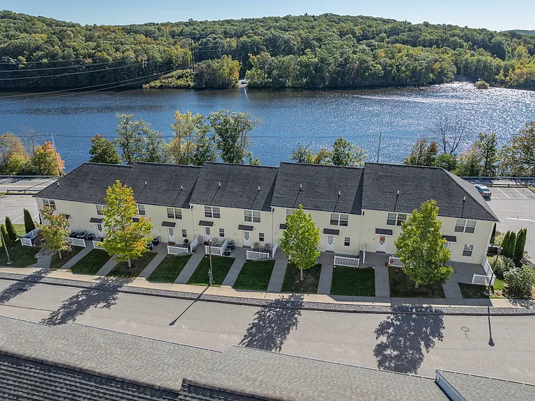A townhouse apartment community.