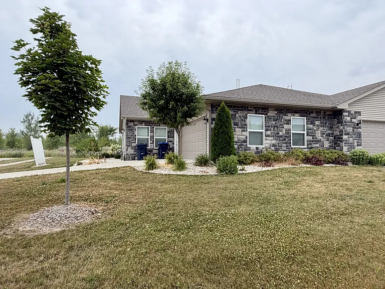 630 McKay Way — Photo 1