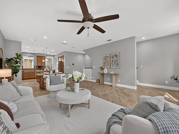 4th image of 1052 Doheny Trl